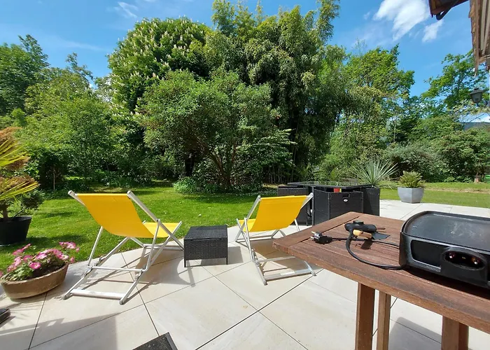 Centre St Jorioz : Charmant Et Spacieux Studio Avec Terrasse Et Jardin Privatif